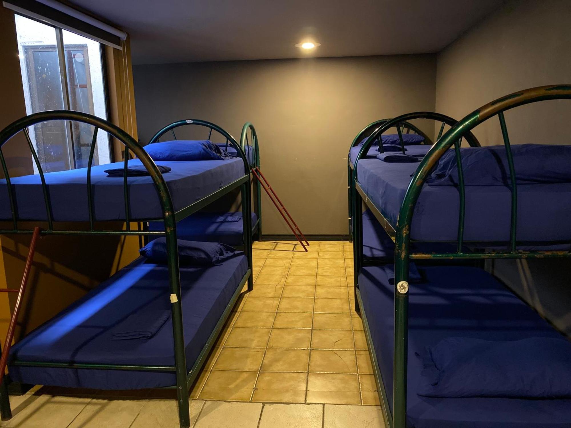 Alajuela Backpackers Airport Hostel Экстерьер фото