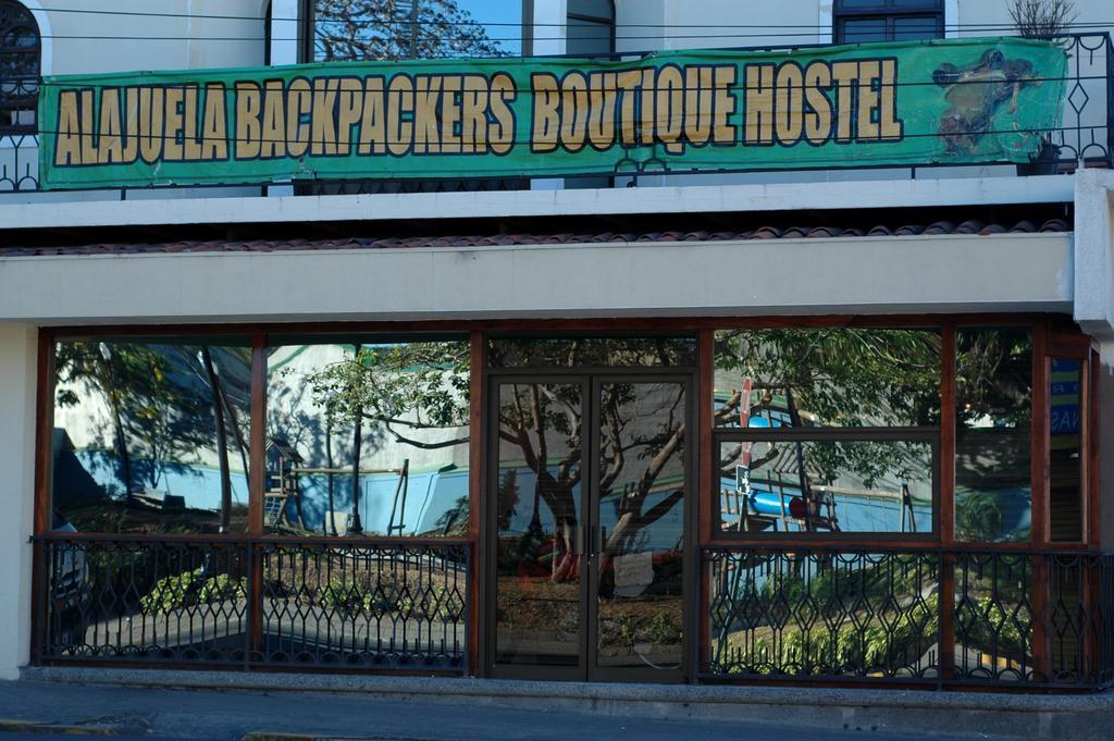 Alajuela Backpackers Airport Hostel Экстерьер фото